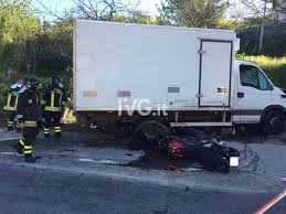 Incidente mortale questa mattina lungo la strada statale 613 tra brindisi e lecce dove una vettura è rimasta schiacciata tra due tir. Incidente Mortale A Millesimo Foto Photogallery