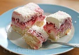 Auch das biskuit lässt sich gut am vortag zubereiten. Backen Unnotig Himbeerwolke Einfacher Nachtisch Desserts Ohne Backen Backrezepte