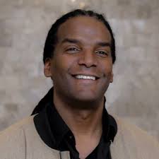 Henry Sneed's Instagram, Twitter & Facebook