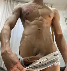 Aznnsam - QueerClick