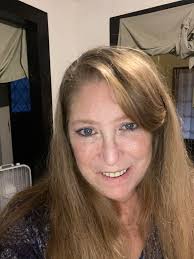 🌟🌟🌟Tippie Tuesday 🌟🌟🌟 💋If you've been struggling to get those dark  circles covered, and you hate layering a ton of makeup to give you the  coverage you need