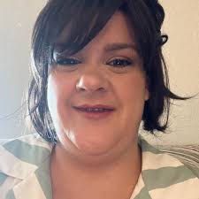 Where to get good gel nails in the area?