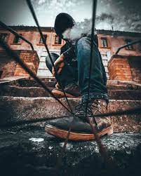 Photographer Uses Creative Tricks To Take Amazing Pictures 12 Pics Bored Panda Photography Techniques Perspective Photography Amazing Photography