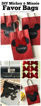 What a refreshing new take on birthday party goodie bags. Diy Mickey Minnie Mouse Favor Bags Sew Woodsy