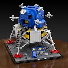 A Classic Lego Rendition Of A Legendary Spacecraft The Brothers Brick Classic Lego Lego Spaceship Lego