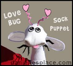 Know the art of making a sock puppet and decorating your home. Puppet Crafts Kids Can Make