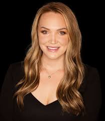 Trisha Roberts's Instagram, Twitter & Facebook