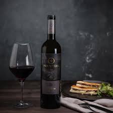 Torresperpetual Y Bikini Trufado De Tous Dels Til Lers Una Propuesta Gastronomica De La Vinotecatorres Apetece Ver Wine With Ham Wines Wine Photography
