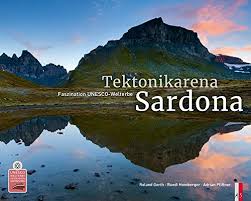 1987 wurde der mittelalterliche altstadtkern lübecks in die liste des unesco welterbes der menschheit. Tektonikarena Sardona Faszination Unesco Welterbe Pfiffner Adrian Buckingham Thomas Keel Harry 9783906055688 Amazon Com Books