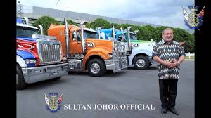 Mulai tahun 2001, mainj terlibat secara langsung dengan program kembara mahkota johor melalui penyampaian bantuan zakat kepada asnaf yang berkelayakan disempurnakan oleh d.y.m.m sultan ibrahim ibni almarhum sultan iskandar. Sultan Of Johor Kembara Mahkota Johor 2016 Pre Launch Istana Pasir Pelangi Johor Bahru May 2016 Youtube