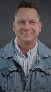 Join us this Sunday at 10am as we welcome guest speaker Pastor Jason  Boucher and his wife Lori who pastor Life Centre in Ottawa. Don't miss  Jason's message about transition! 👉 10am