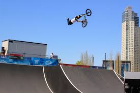 La espectacularidad de iñaki y el bmx. Pin En Bmx
