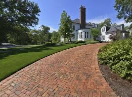 Does the water from your roof drain onto your driveway? 20 Best Driveway Ideas And Designs On A Budget With Pictures 2021