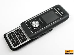 LG M6100: mobil, který si spletete s ...