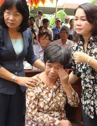 Lương y võ hoàng yên liên túc nhắc nhở các nhóm cộng sự phải sống tốt đời đẹp đạo, hành thiện, tích đức, ích nước, lợi dân. Y Há»c Hiá»‡n Ä'áº¡i ChÆ°a Lam Ä'Æ°á»£c NhÆ° Vo Hoang Yen