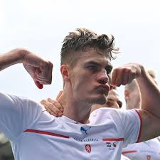 Check out his latest detailed stats including goals, assists, strengths & weaknesses and match ratings. Khdt4pufdgb5lm