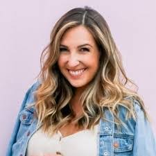 Ashleigh Hendrickson's Instagram, Twitter & Facebook