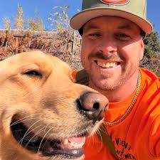 Found a putter by the tee pad of hole 10 at Jaycee park this morning. Looks  like it was a well used disc, so I'd love to get it back to its