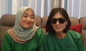 Bagaimanapun, dia meminta maaf tidak menghebahkan majlis itu memandangkan ianya permintaan keluarga. Besarnya Perut Wife Dah Ada Baby Ke Abang Zamani Netizen Berita Kopak Cc