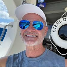 Marilyn Snead's Instagram, Twitter & Facebook