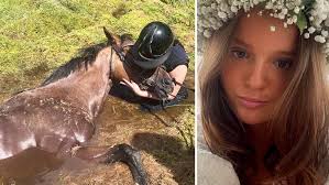 Lous häst sjönk ner i bottenlöst kärr: ”Fruktansvärt”