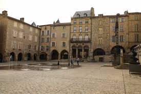 Après villefranche de rouergue, ne manquez surtout pas un des dix plus beaux villages de france d'aveyron : Gagnez Un Beau Week End En Aveyron Au Printemps Itinera Magica Com