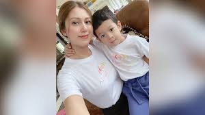 Karakternya yang lembut dan mesra, membuatkan personaliti isteri kepada menteri pelancongan & kebudayaan ini amat disenangi. Isteri Anak Dan Pembantu Nazri Aziz Positif Covid 19 Malaysiapost