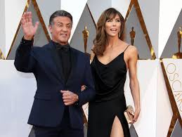 Aug 10, 2020 · sylvester stallone displayed a fuller physique as he enjoyed a family beach day with wife jennifer flavin and daughter sistine in malibu, california, on sunday. Exclusive Sylvester Stallone Said To Be Buying Home In Palm Beach