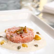Le Vitello Tonnato Par Le Chef Denis Mattiuzzi Caffestern Un Gros Moment De Bonheur Estival Ici Le Veau Est Cru Et Coupe Paris Restaurants Food Restaurant