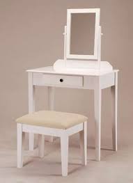 Contemporary White Makeup Table Set W Bench In 2020 Bedroom Vanity Set Small Vanity Table Bedroom Vanity Table