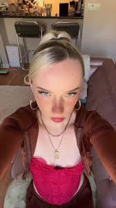 jodi everett (@jodihighrollerrr)