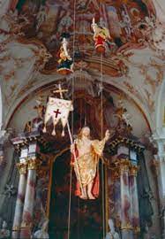 Seit 1998 ist sie auch dekanatskirche, als das. Christi Himmelfahrt