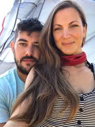 What are the beginner's guide and must-see attractions for the Texas  Renaissance Festival?