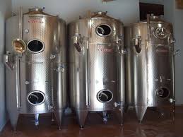 Le vin gagne ainsi en complexité grâce à ses lies qui sont suspendues en permanence par. Cuve Inox Vin Et Alimentaire Herpasa Letina Montpellier Avignon Gard 30