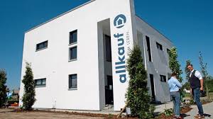 Da allkauf haus nur ausbauhäuser baut, habe ich unten in der auswertung den wert für die hausabnahme auf 0% gesetzt, da allkaufhaus ja nicht schlüsselfertig baut. Firmensitz Und Musterhaus Allkauf Zeigt Nachhaltigen Gebaudewurfel In Osnabruck