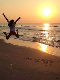 Monday Inspiration Cool Quotes On Lauratrevey Com Lake Photoshoot Beautiful Beach Sunset Beach Photography