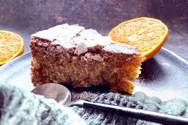 Währenddessen die butter erwärmen, bis sie flüssig ist, zucker, milch und mandelblättchen dazugeben und verrühren. Spanischer Kuchenhit Ohne Mehl Und Butter