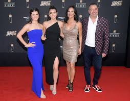May 1, 2004 ) is an american social media personality and dancer. Charli D Amelio And Her Family Might Get A Reality Tv Show Teen Vogue