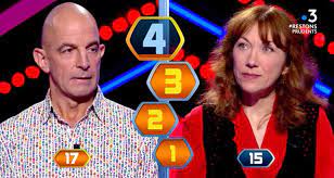 Actuellement 9ème plus grand maître de midi, il devrait atteindre la seconde place et passer ainsi devant la célèbre tata véro ! Les 12 Coups De Midi Tata Vero L Echec Du Retour De Veronique Dans Questions Pour Un Super Champion Toutelatele