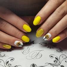 A special place at the top of the world for several seasons occupy ultra saturated nail polish, with the help of which you can make yellow acrylic nails. Yellow Short Nails The Best Images Bestartnails Com