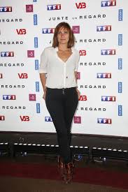 About her vietnamese background, julie has stated: Julie De Bona Just One Look Tv Show Photocall In Paris 05 11 2017 Celebmafia
