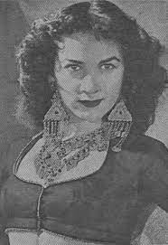 1933 yılında kurtuluş'ta dünyaya gelen karaca, ilk sahne deneyimini 12 yaşında ses tiyatrosu'nda yaşadı. Ayla Karaca Imdb