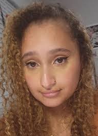 Herminia Marsh's Instagram, Twitter & Facebook