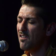 Danny vera, geboren als danny polfliet (middelburg, 31 mei 1977), is een nederlandse zanger, muzikant en songwriter. Danny Vera Wikipedia
