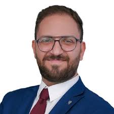 All brilliant and passionate product managers in my network- I´d love to  work with you!