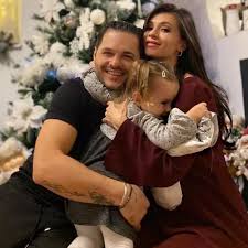 Cuplul mai are împreună o fiică, anastasia maria, în vârstă de patru ani. Liviu Varciu Si Anda Calin 4 Unica Ro