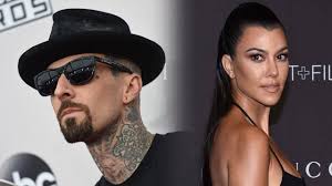 5 Gaya ala Rockstar dari Pasangan Kourtney Kardashian dan Travis Barker