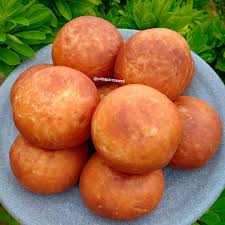 Tepung cakra•gula pasir•vanilla ess•ragi instan•telur•susu cair•butter tepung segitiga biru•air•ragi instan (pastikan masih aktif)•tepung protein sedang•gula pasir (me sari roti tanpa pinggiran•coklat susu merk apa aja•pisang kepok uk kecil potong 2•tepung terigu•air•dcc. Resep Roti Goreng Kue Jadul Dengan Isian Unti Parutan Kelapa Resep Spesial