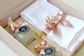 Caixa De Presente Para Padrinhos De Casamento Ideia De Caixa Decorada Para Lembrancinha Dos Padrinhos Enoivado Lembrancinhas Para Padrinhos Lembranca Padrinhos Casamento Presente Para Padrinhos