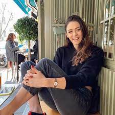 Zehra güneş vakıfbank'ta iki sene üst üste hem yıldız hem gençlerde türkiye şampiyonluğu yaşadı. Zehra Gunes Zehragns18 Instagram Photos And Videos